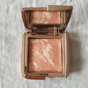 Hourglass Makeup - Hourglass Ambient Lighting Blush - Brilliant Nude Hourglass Makeup - Hourglass Ambient Lighting Blush - Brilliant Nude